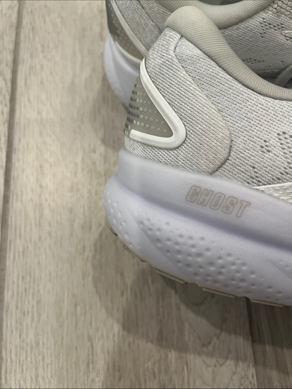 Brooks Women's White Athletic Running Shoes - Picture 7 of 9